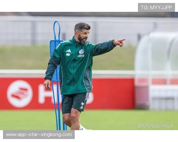 主帅率队采用高压打法，比赛节奏被彻底改变——打造竞技新纪元的战术革新